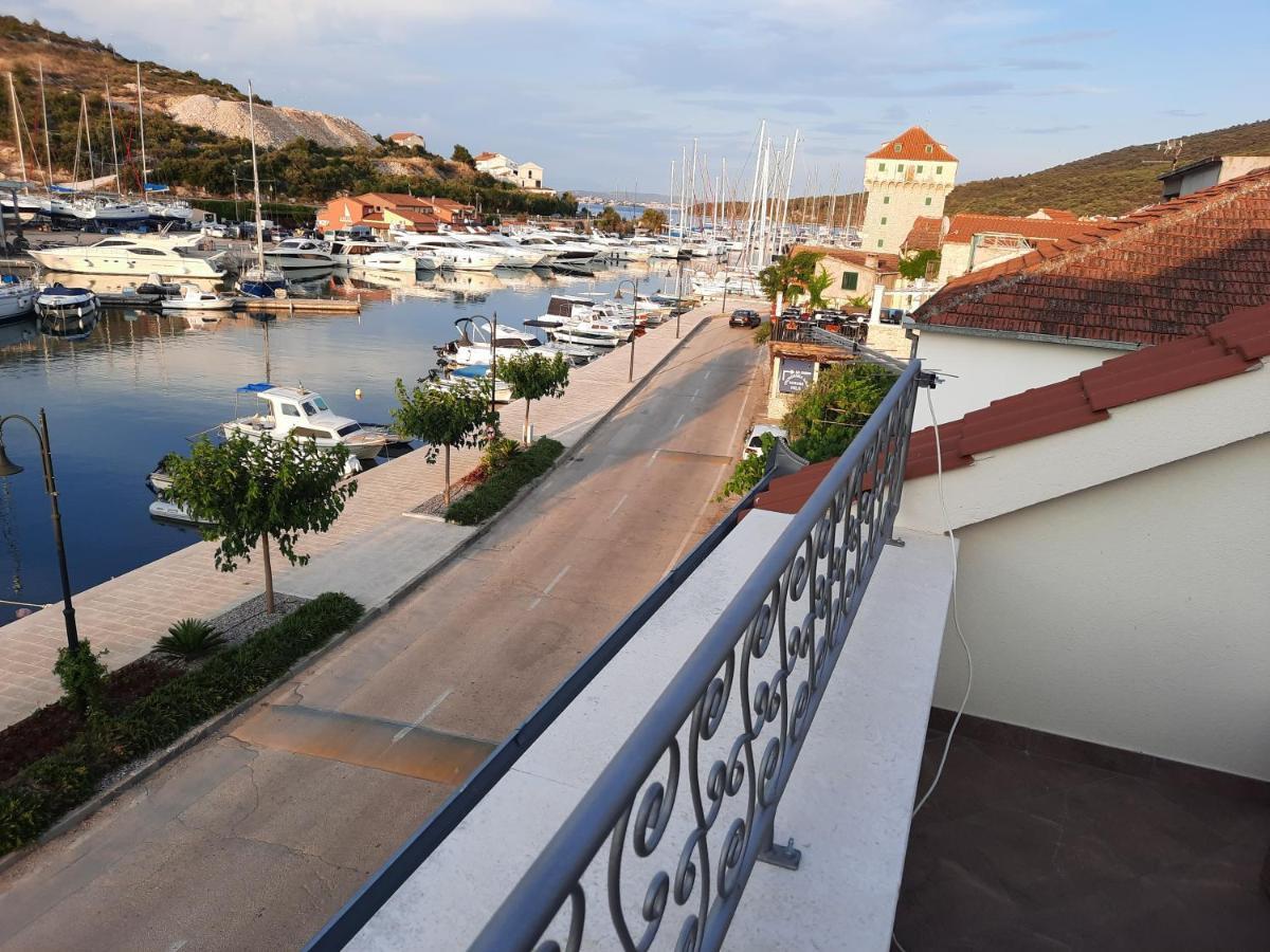 Apartmani Marta Marina Kültér fotó