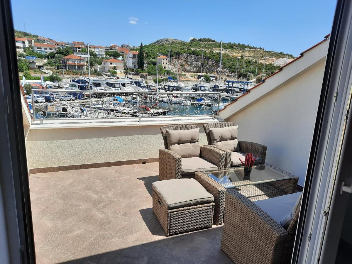 Apartmani Marta Marina Kültér fotó
