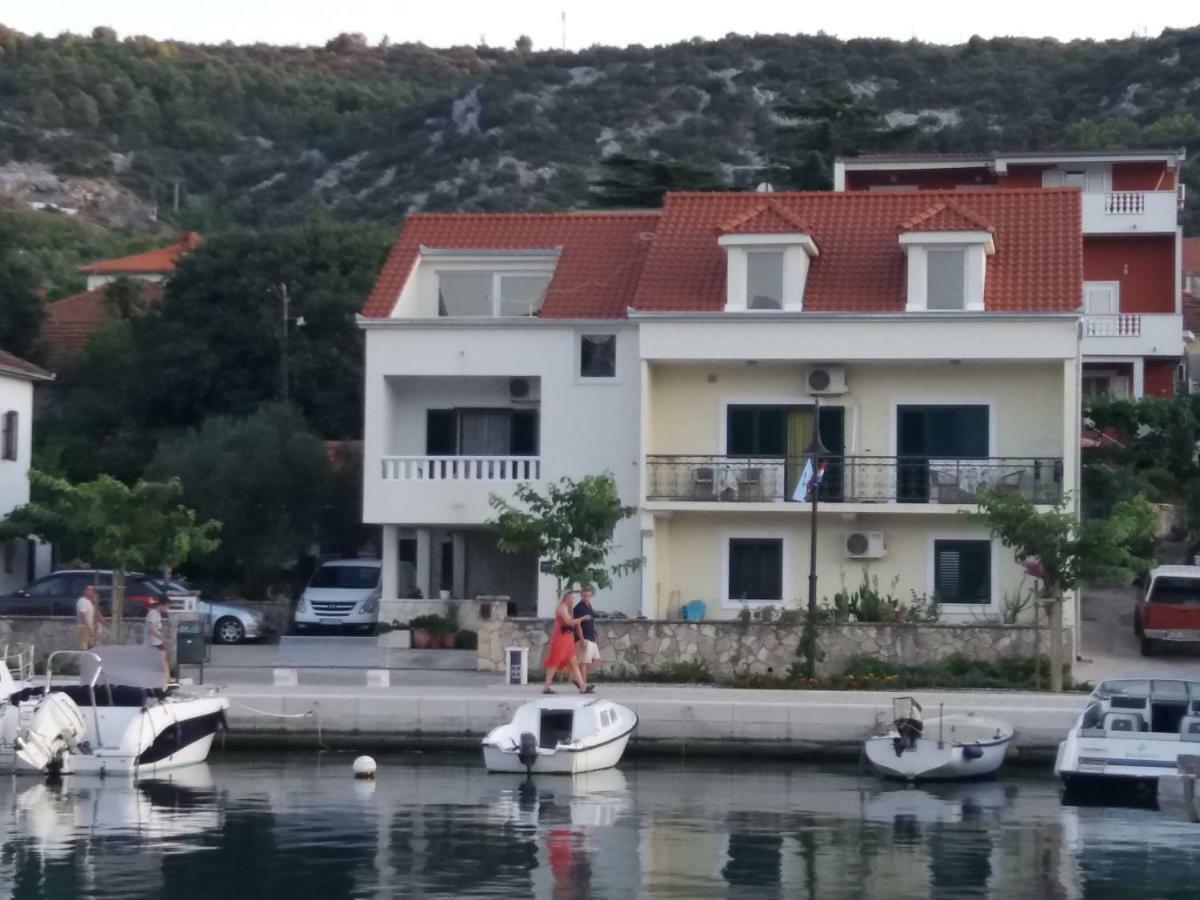 Apartmani Marta Marina Kültér fotó